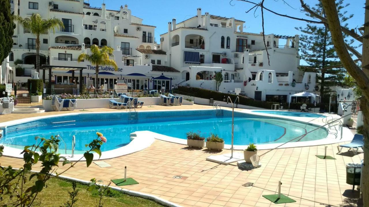 Pueblo Blanco Apartment Benalmadena Bagian luar foto